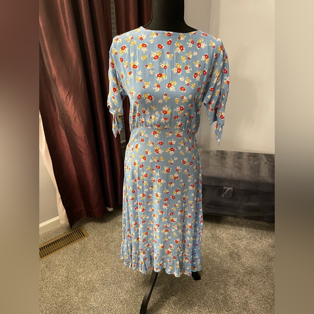 NWT Faithful blue floral rayon dress